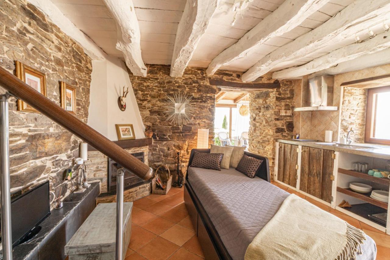 Complejo Rural Lar De Vies Guest House A Pontenova Bagian luar foto