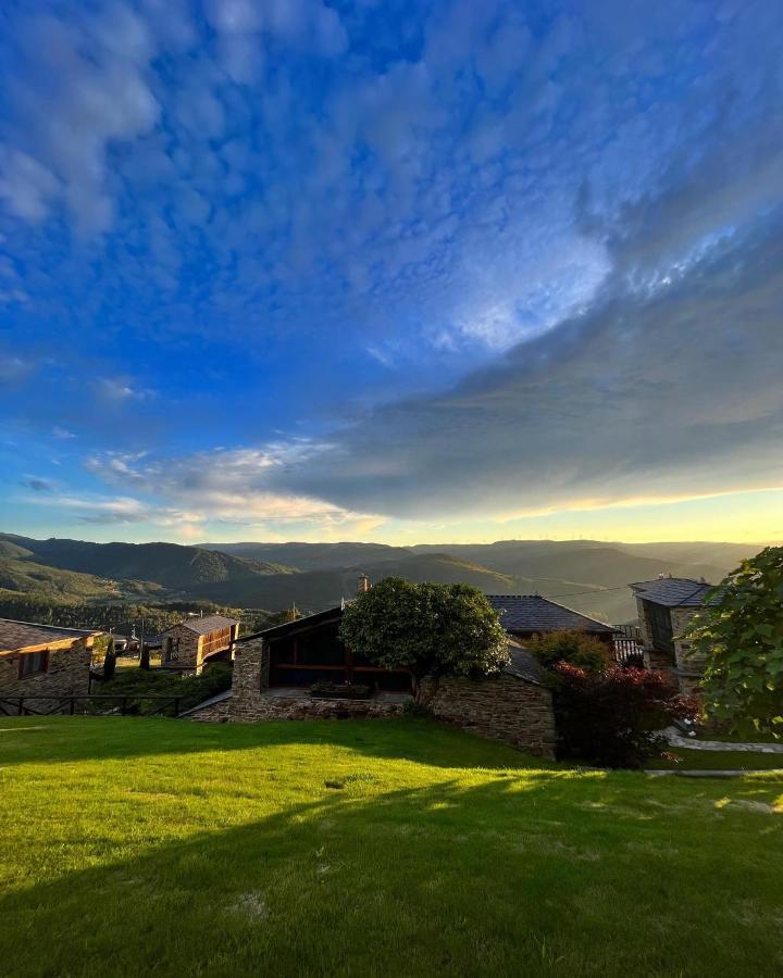 Complejo Rural Lar De Vies Guest House A Pontenova Bagian luar foto