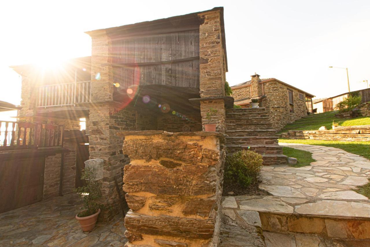 Complejo Rural Lar De Vies Guest House A Pontenova Bagian luar foto