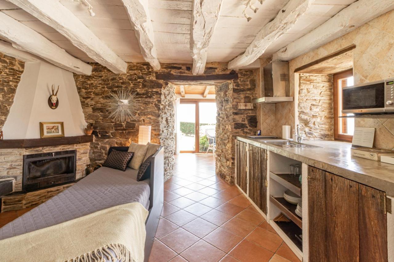 Complejo Rural Lar De Vies Guest House A Pontenova Bagian luar foto