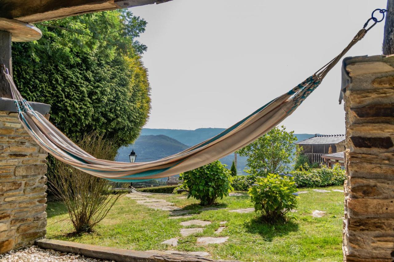 Complejo Rural Lar De Vies Guest House A Pontenova Bagian luar foto