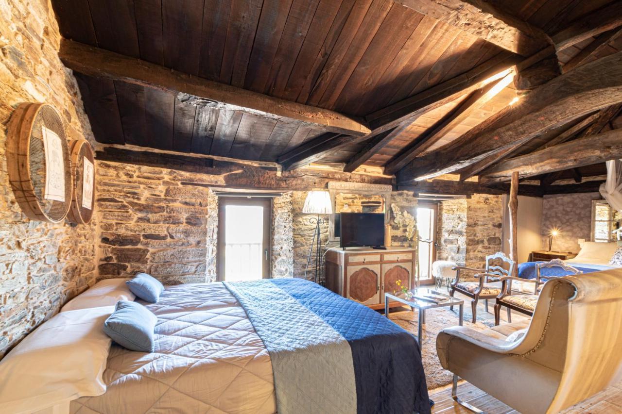 Complejo Rural Lar De Vies Guest House A Pontenova Bagian luar foto