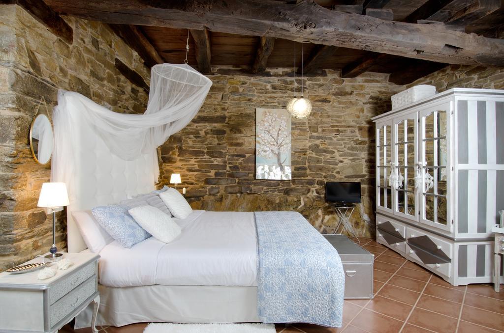 Complejo Rural Lar De Vies Guest House A Pontenova Bagian luar foto